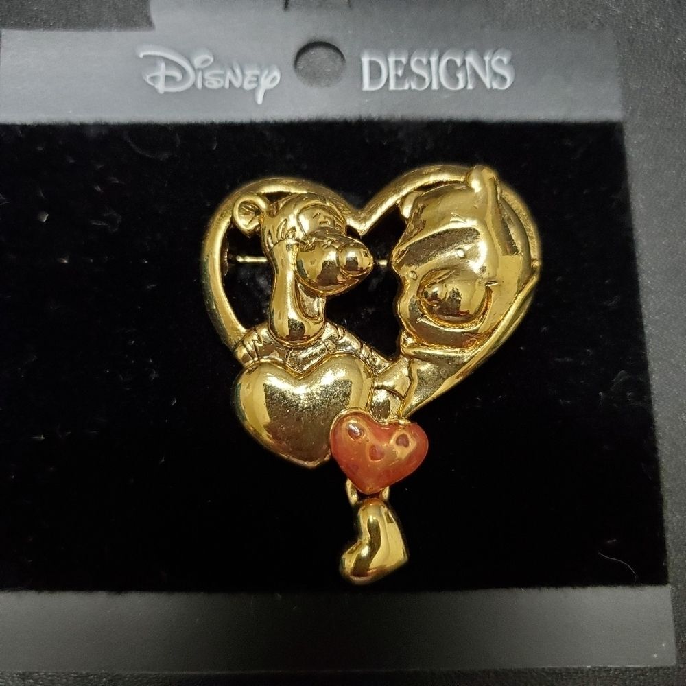 Disney Gold tone Winnie The Pooh & Tigger brooch heart
